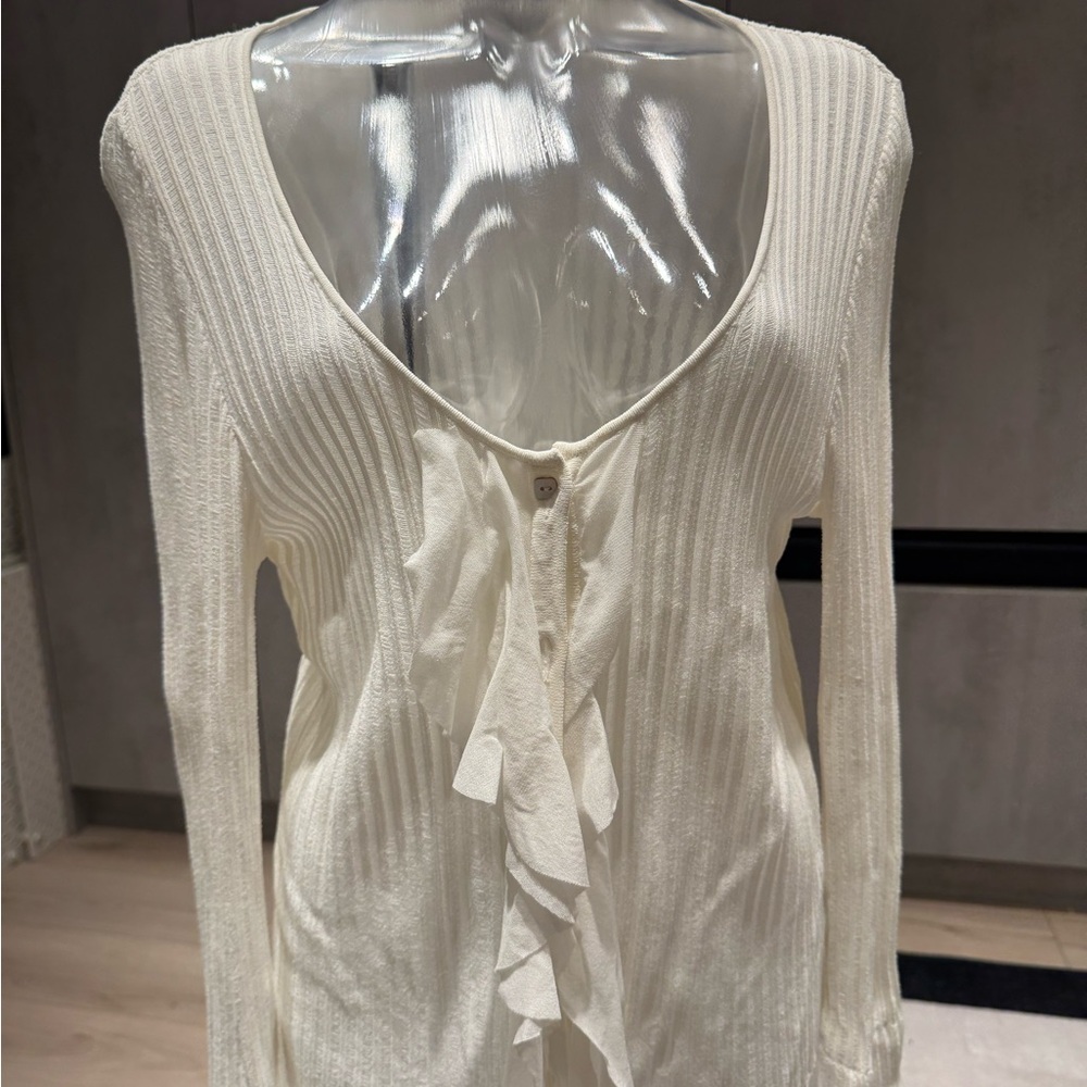 Elegant White Ruffled Blouse